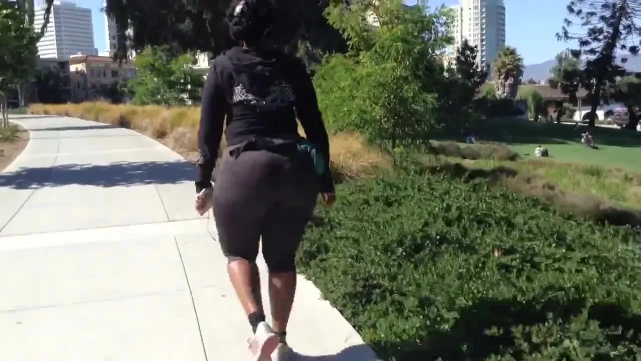 Ebony Gilf Booty Exercising