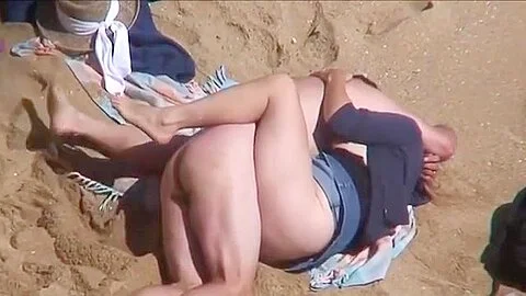 Discrete Beach - Mature couple fucking
