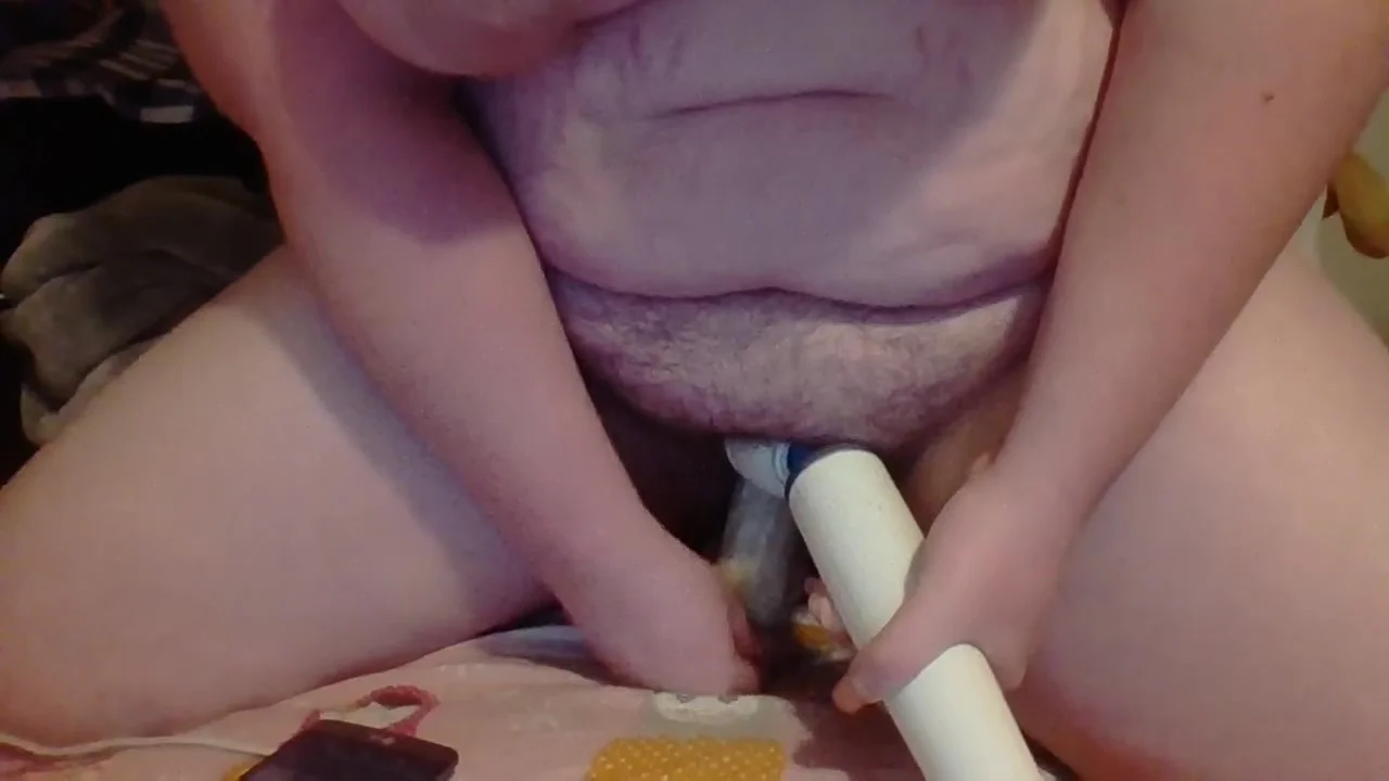 Horny Chubby teen 18+ Orgasms 4 Times Hard Thanks To Hitatchi Wand