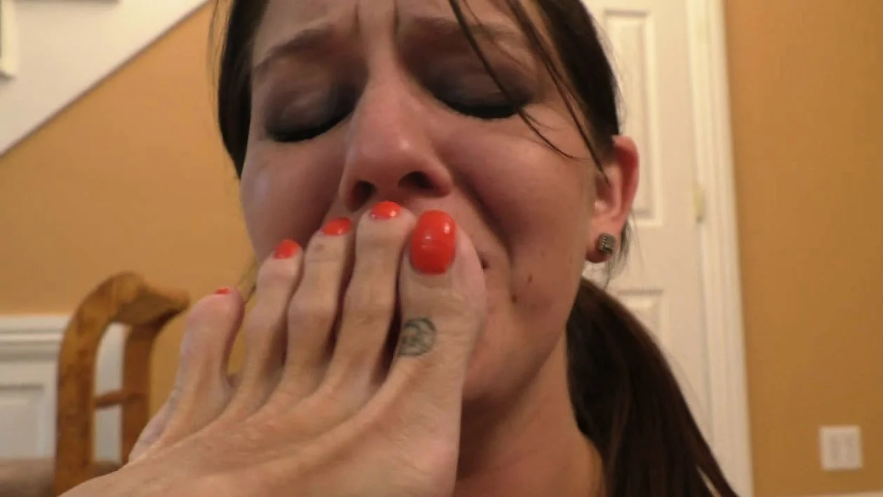 Foot Fetish In The Champagne Room