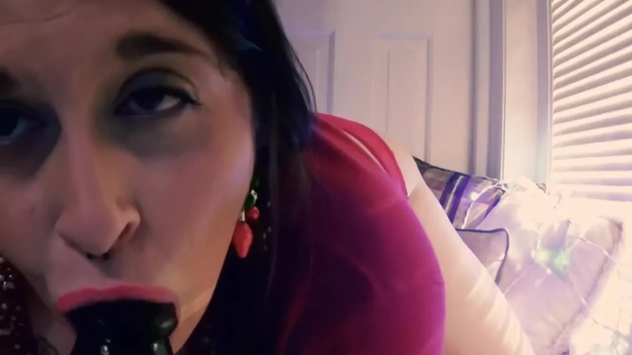 BBW GFE plays with dildo, oils big ass, rips bubbly wet farts!