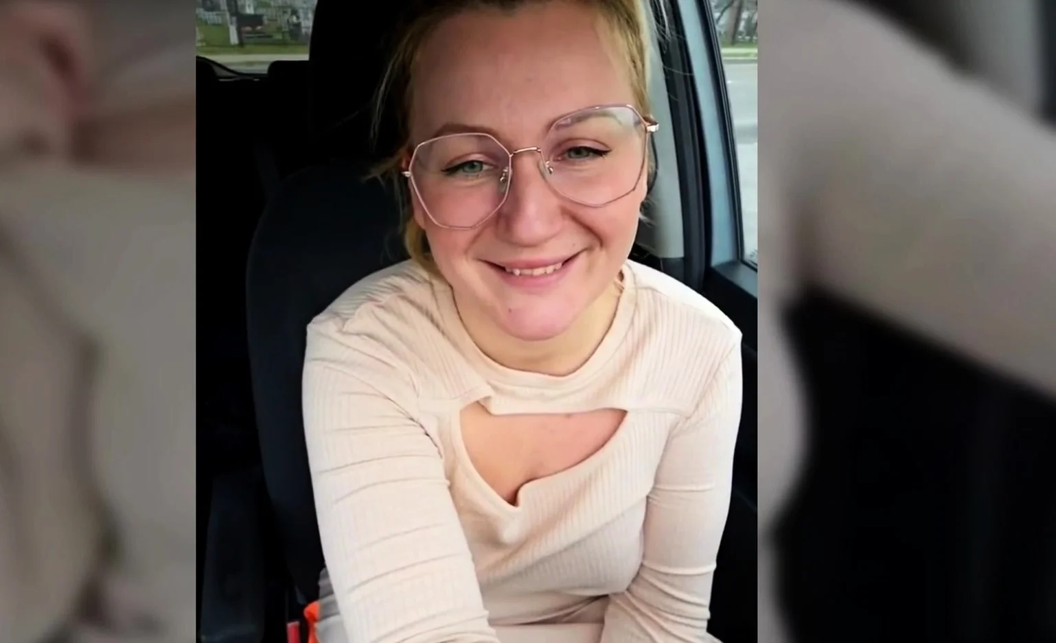 Watch my pussy in my car! Click to vibe!