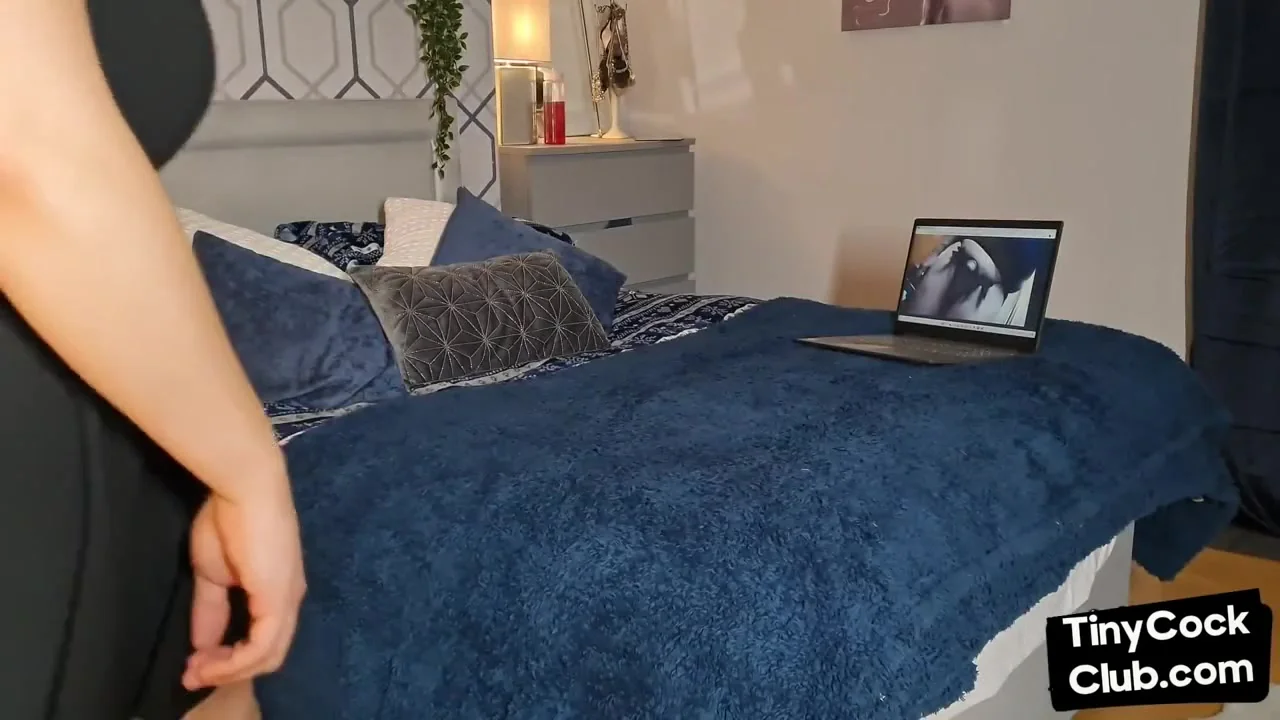 Solo SPH chubby amateur lady talks dirty about small cocks
