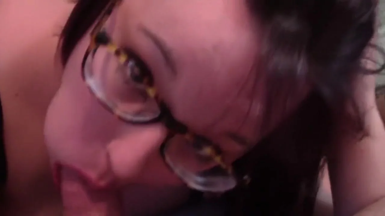 Nerdy girl gives morning blowjob