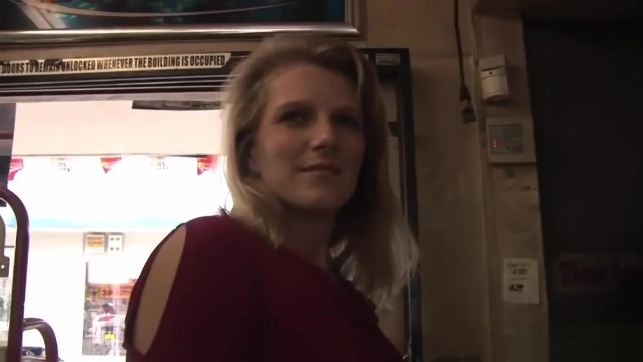 Babe Sucking And Riding A Hard Cock