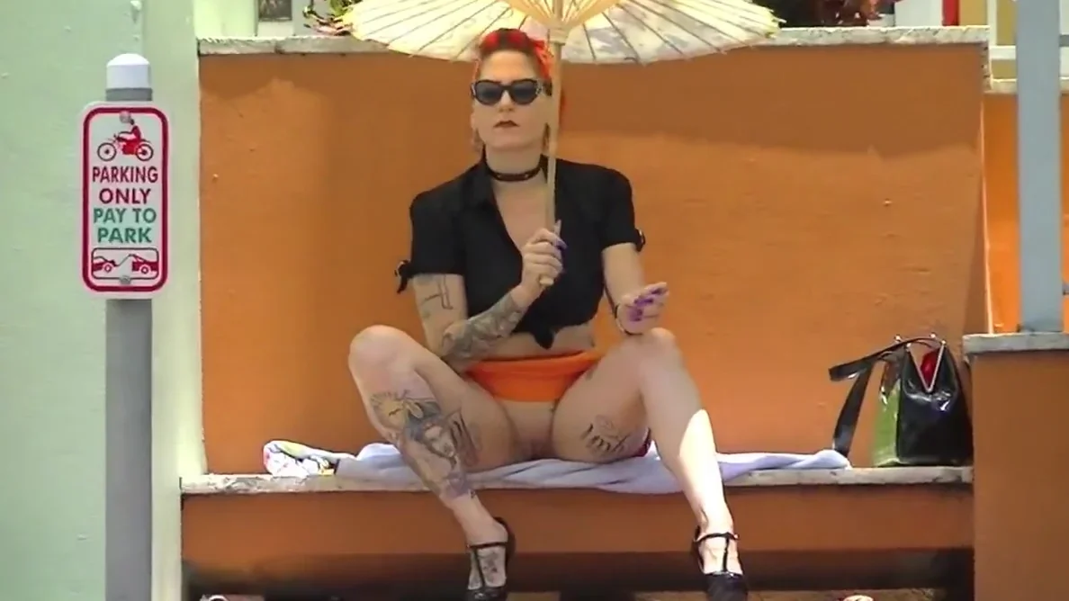 Tatoo bitch street flash
