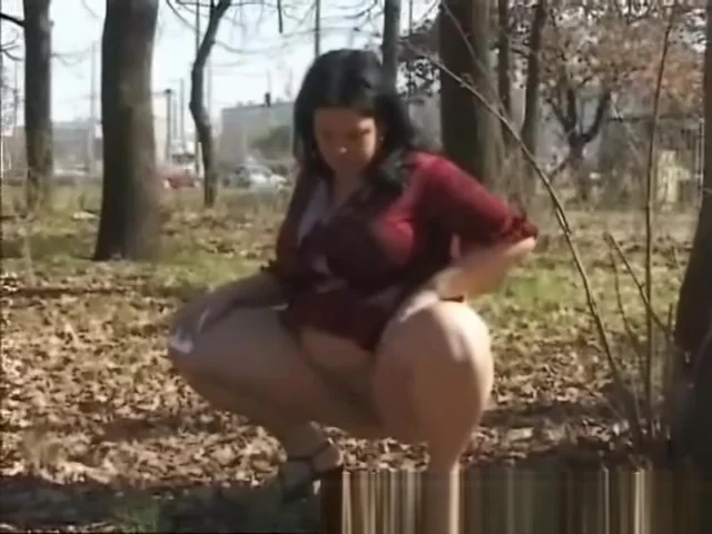 crazy pee teens 18+