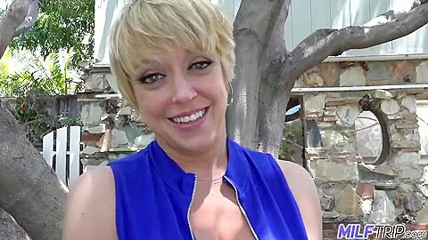 Dee Williams - Hot Body Mom With Big Natural Tits And Ass