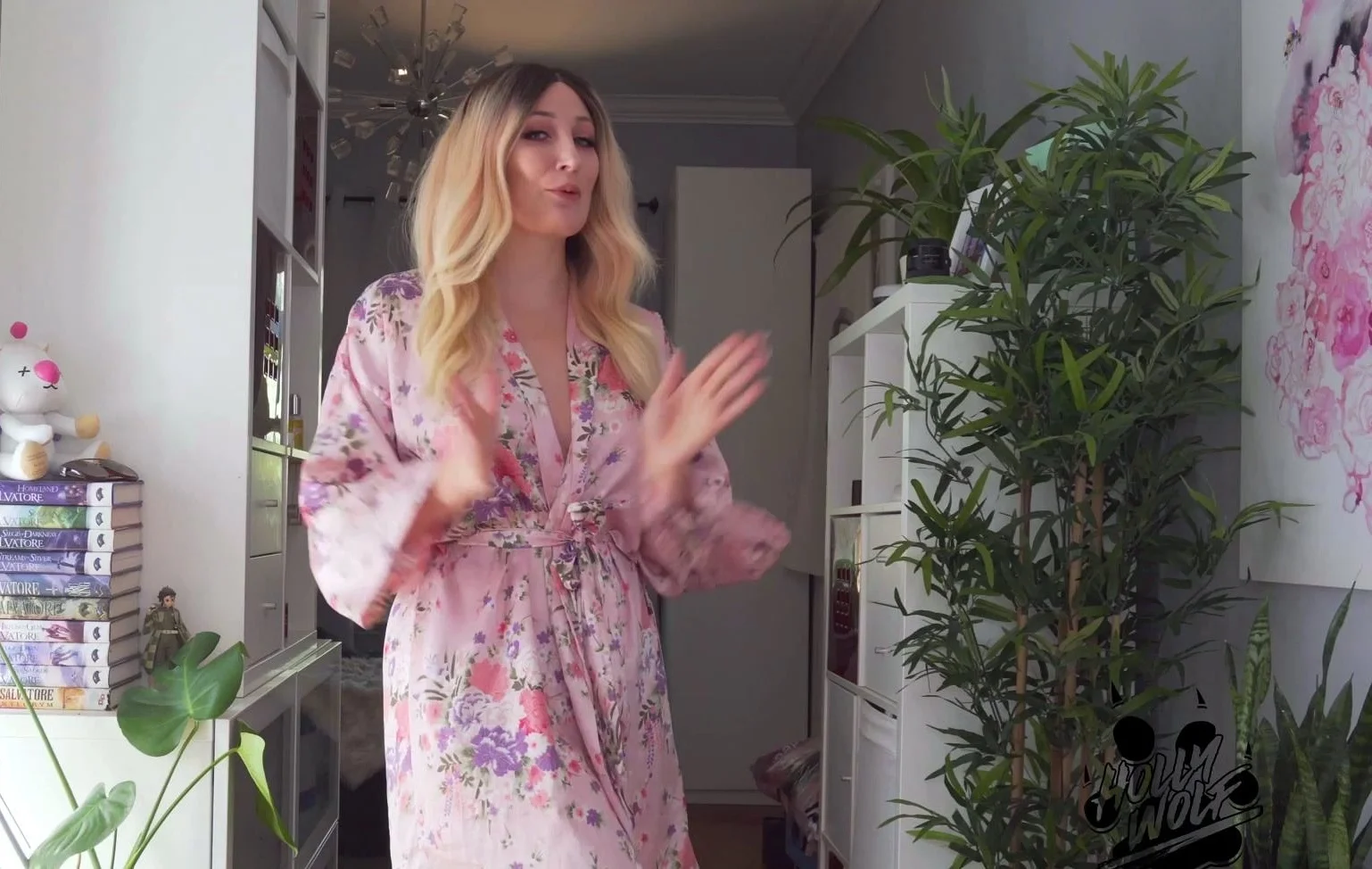 Sensational natural tits Holly Wolf sex