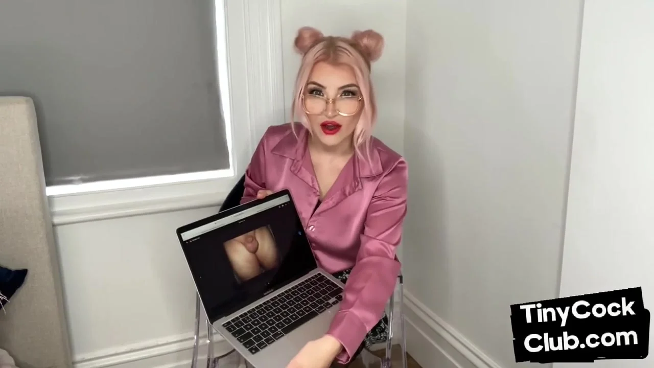 SPH amateur doll humiliates small cocks in solo video