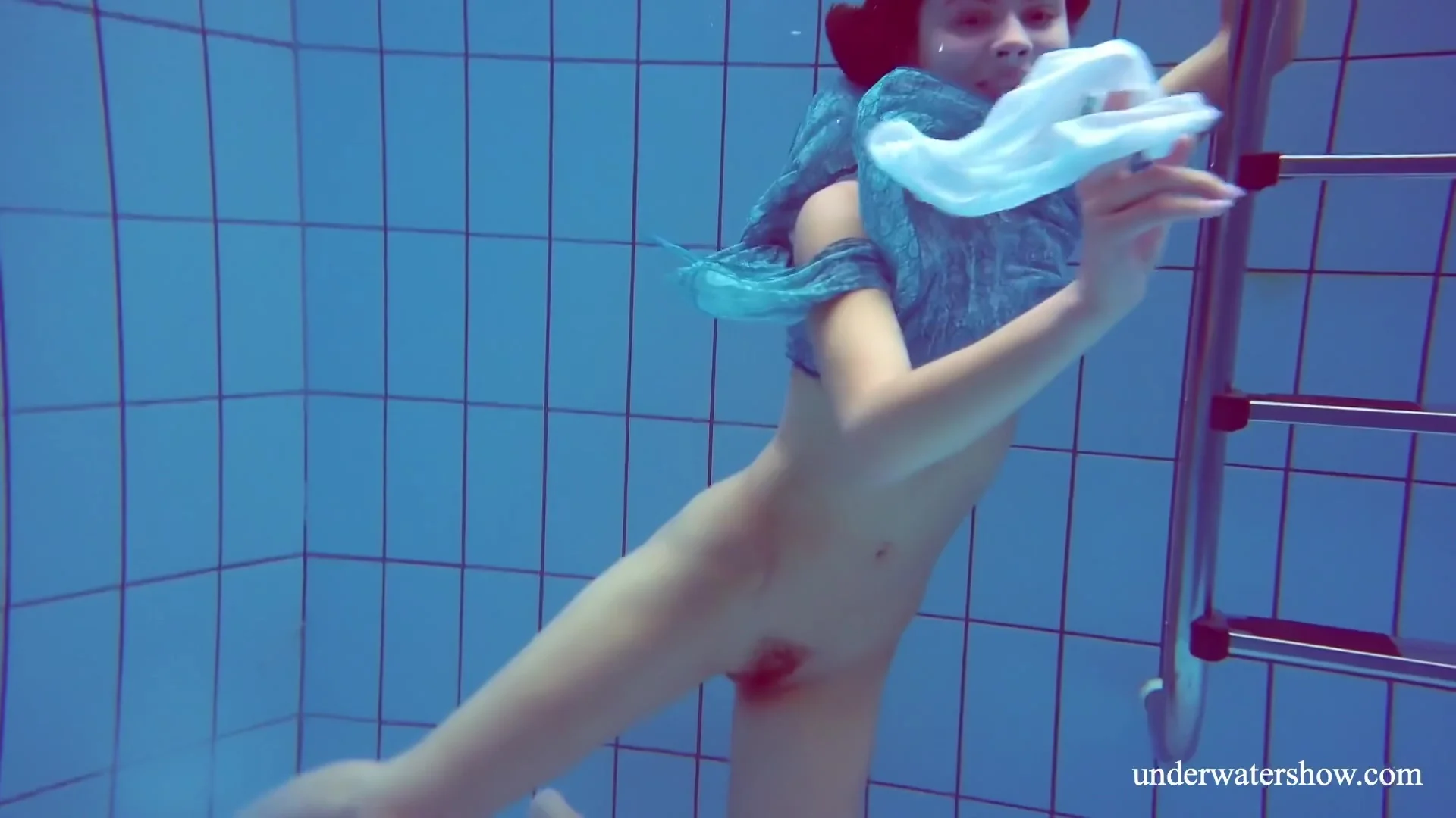 Sexy Tight teen 18+ Marusia Swims Naked Underwater