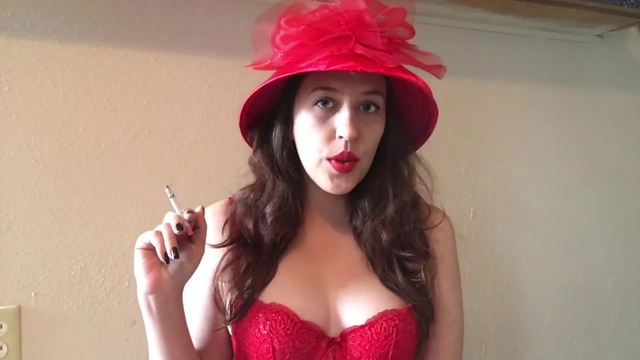 D Smoking Vs 120 Vintage Style Red Hat And Bra Red Lipstick With Sexy Goddess