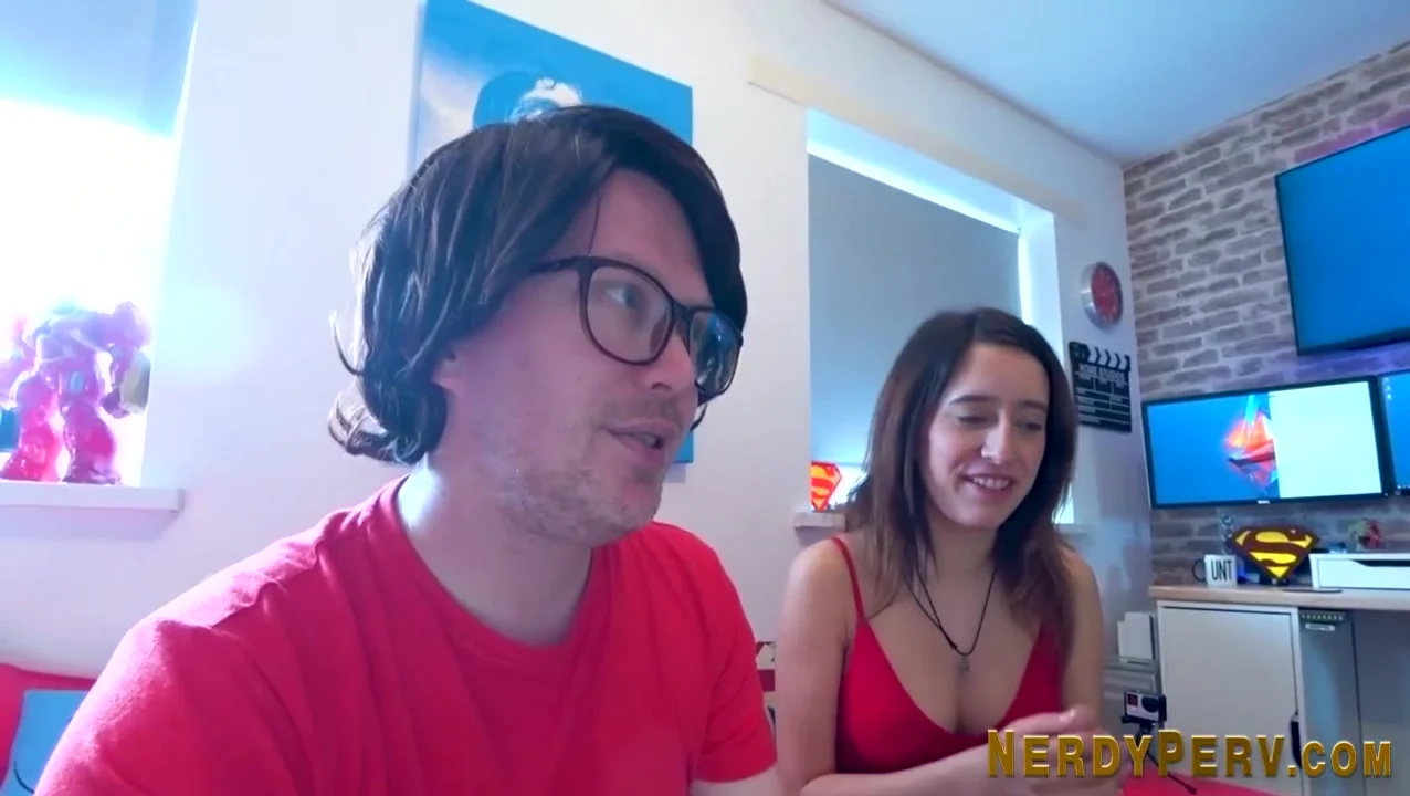 Leeds geek gets blowjob and facializes