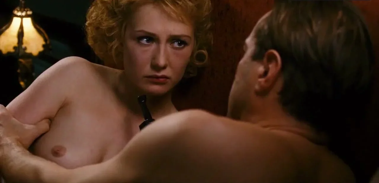 Carice Van Houten Nude