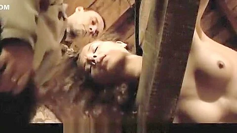 Hardcore slave bears a medieval submission