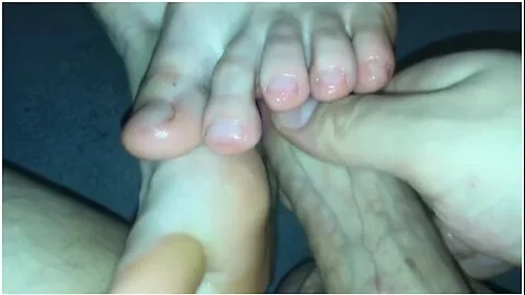 Amateur Footjob #66 Milf Want Me To Play With Her Toes, Cum On Veiny Feet