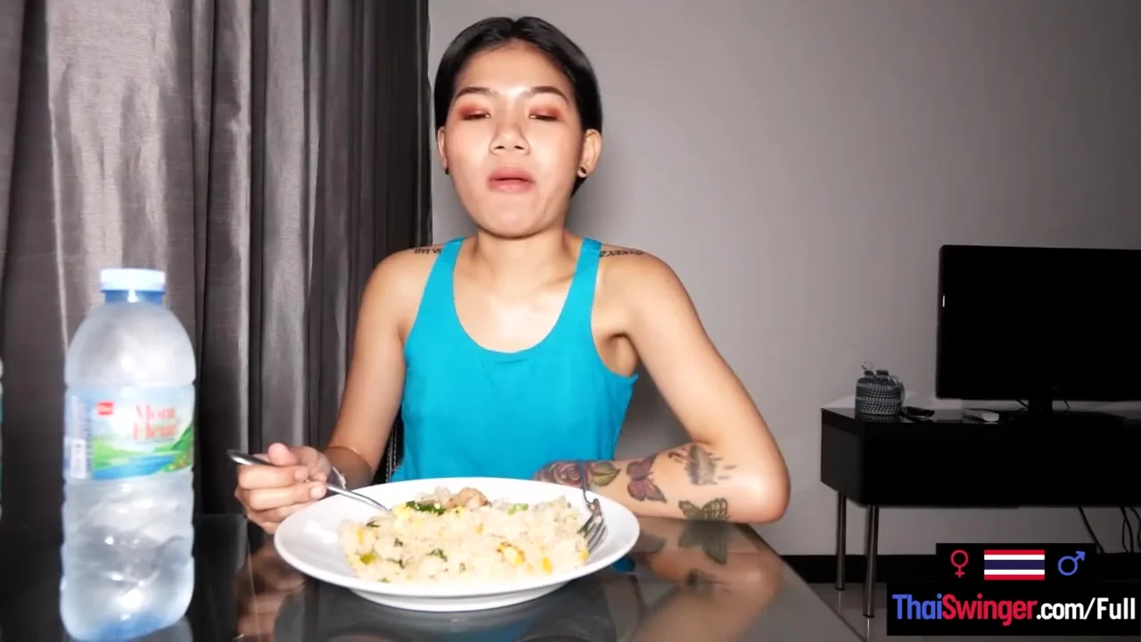 Tiny Thai amateur teen 18+ girlfriend Namtam homemade dinner and fucked