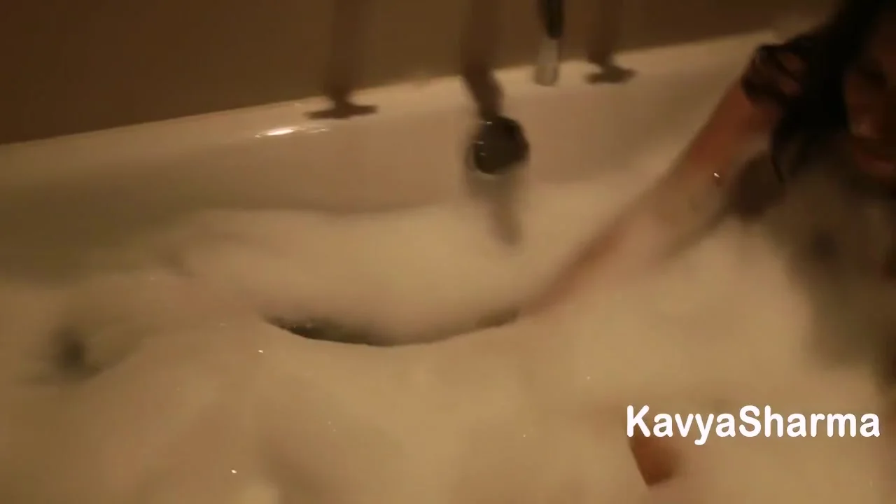 Hot Sexy Indian Bhabhi Taking Shower 11 Min