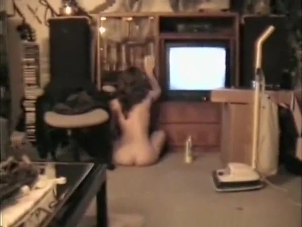 Naked Maid 7
