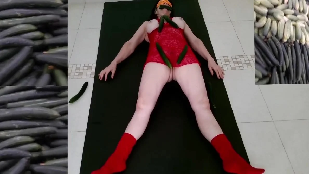 I Brazilian Miss Dreamed With Cucumber Comming Into My Holes