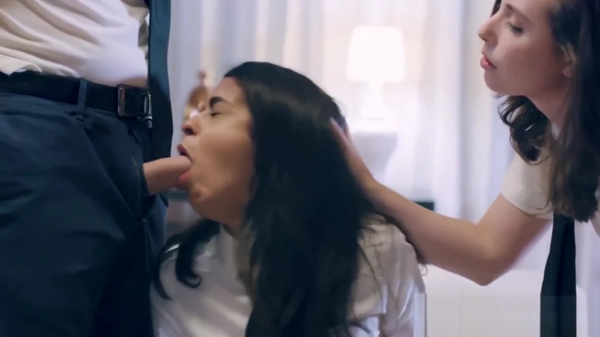 Nerdy college babe dicked and jizzed on in threesome