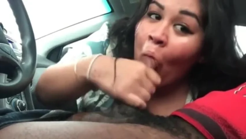 Lunch break dick suck in my car wanted more then food