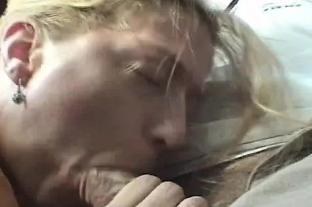 Slutty blonde Kimberly sends her lips bringing a long shaft to orgasm
