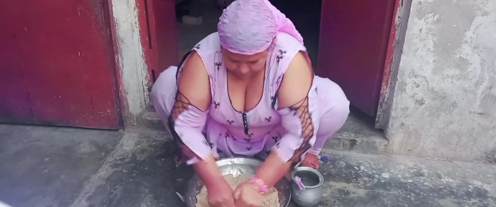 Pakistani House Wife Atta Gundhty Hue Sex