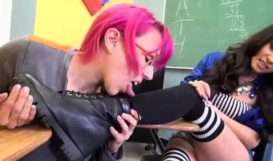 Mistress Jaylin - Boot Slave