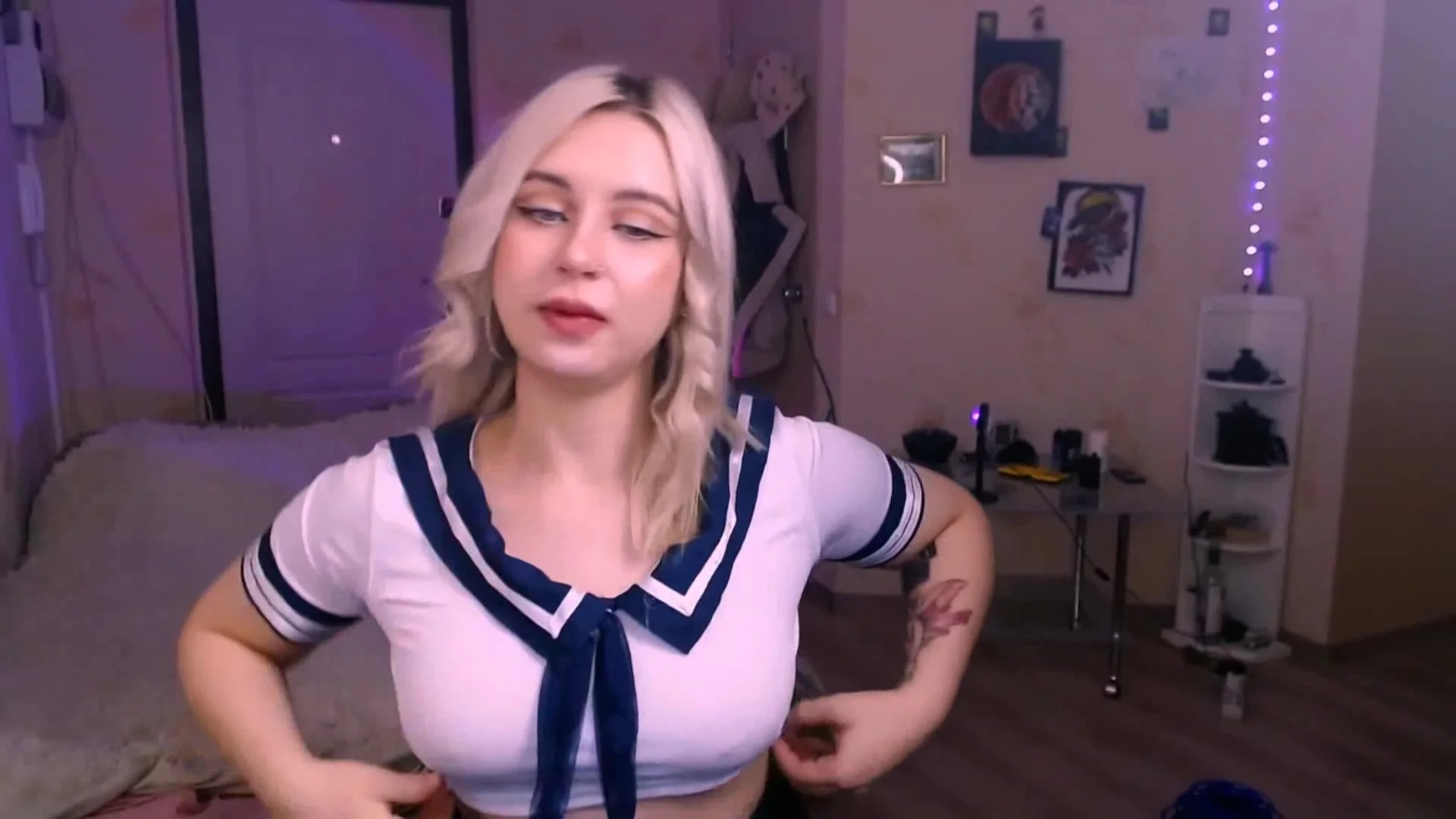 Big Ass And Perfect Big Tits Chubby Petite Blonde Show