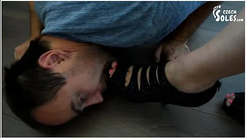 Slave Worships His Mistress Feet And Toes After Washing The Dishes