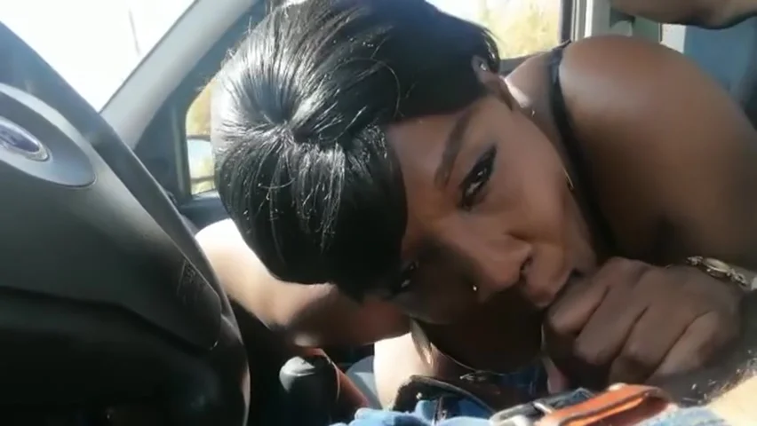Un Chauffeur Uber Ma Baiser Dans Voiture En Public Pour De Largent Du Trajets - Ava Addams