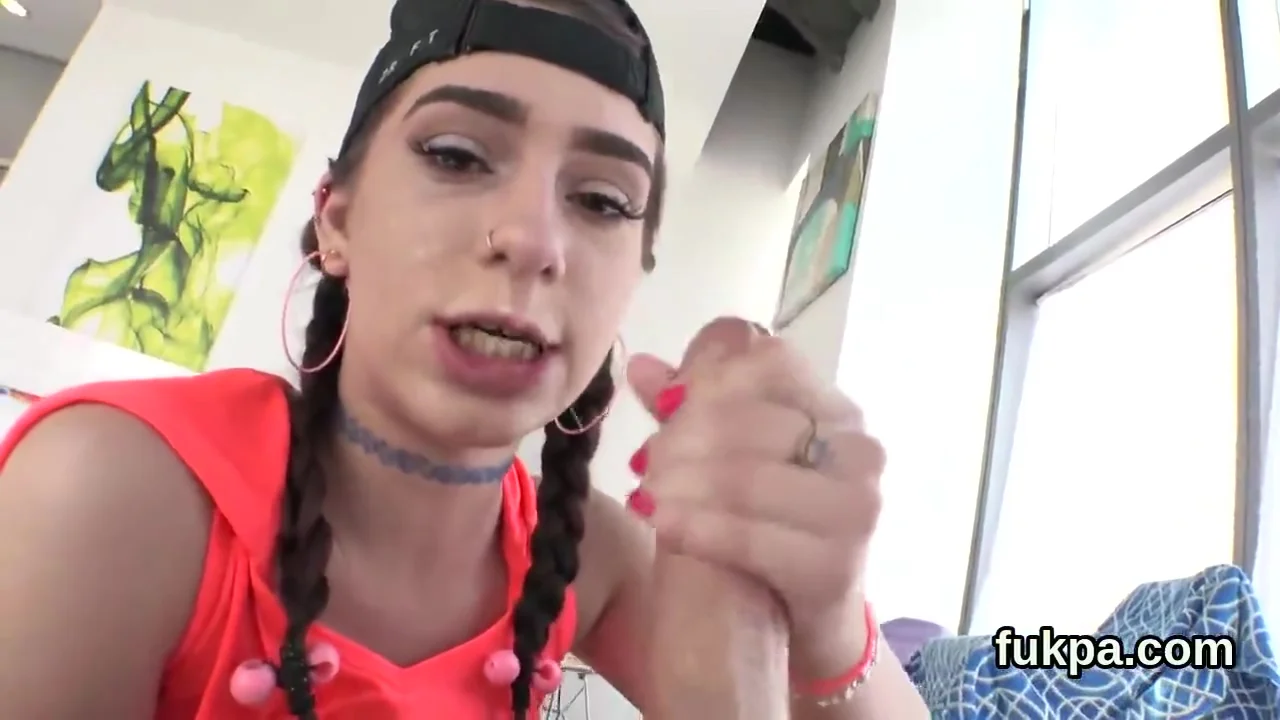 Stunning Stunner Pops Out Huge Ass And Gets Anal Hole With Mike Adriano