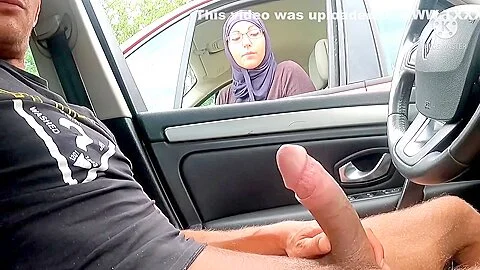 Omg !! This Stranger Pulls Out His Cock In Front Of This Muslim On The Highway Area ... Its Risky !