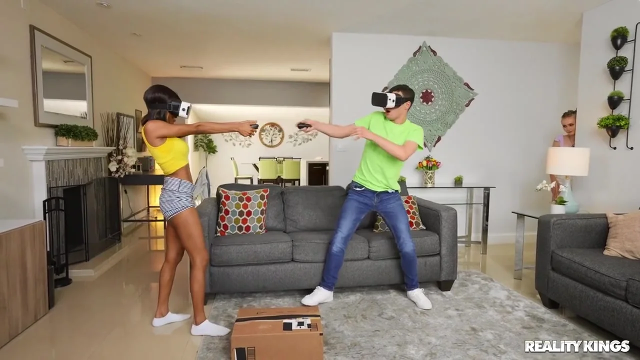 Vr Sneak & Swap Filthy Teen 18+ Porn