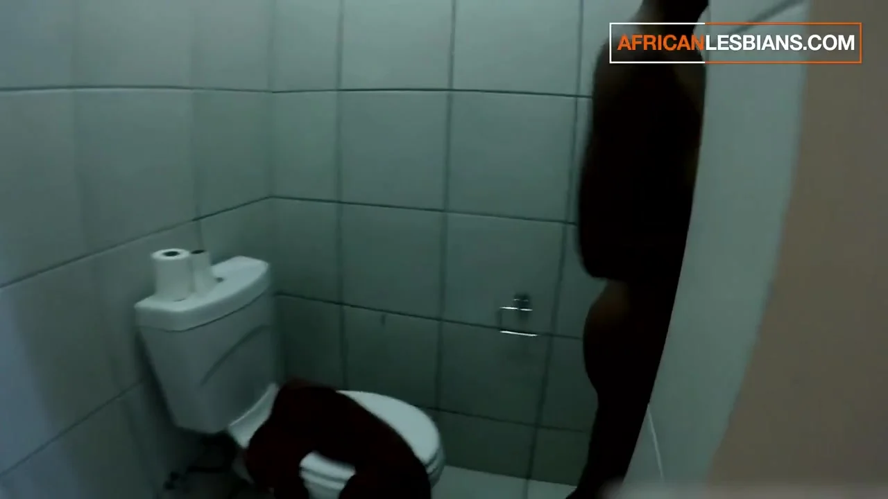 Natural African Lesbians Vibrator Test on Wet Pussy