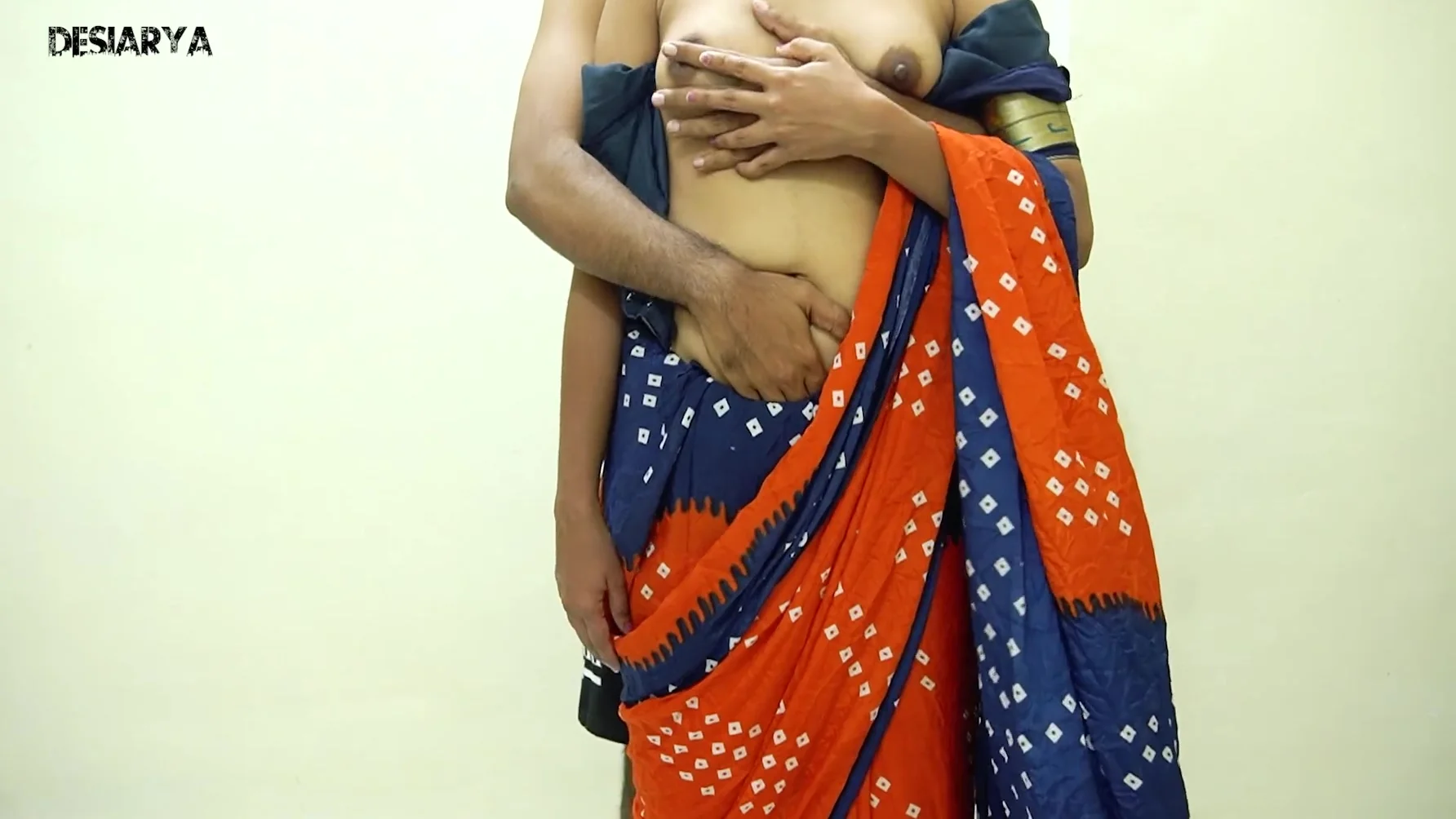 Desi Bhabhi Ke Chut Ki Pyass Buja Di