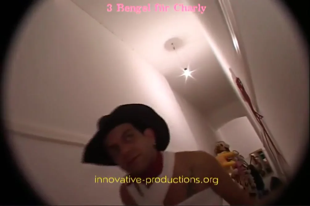 Kit Kat - Simon Thaur Club Present: Charly Buffy