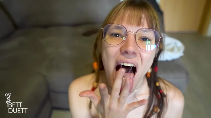 Bettduett - Girlfriend Blowjob !