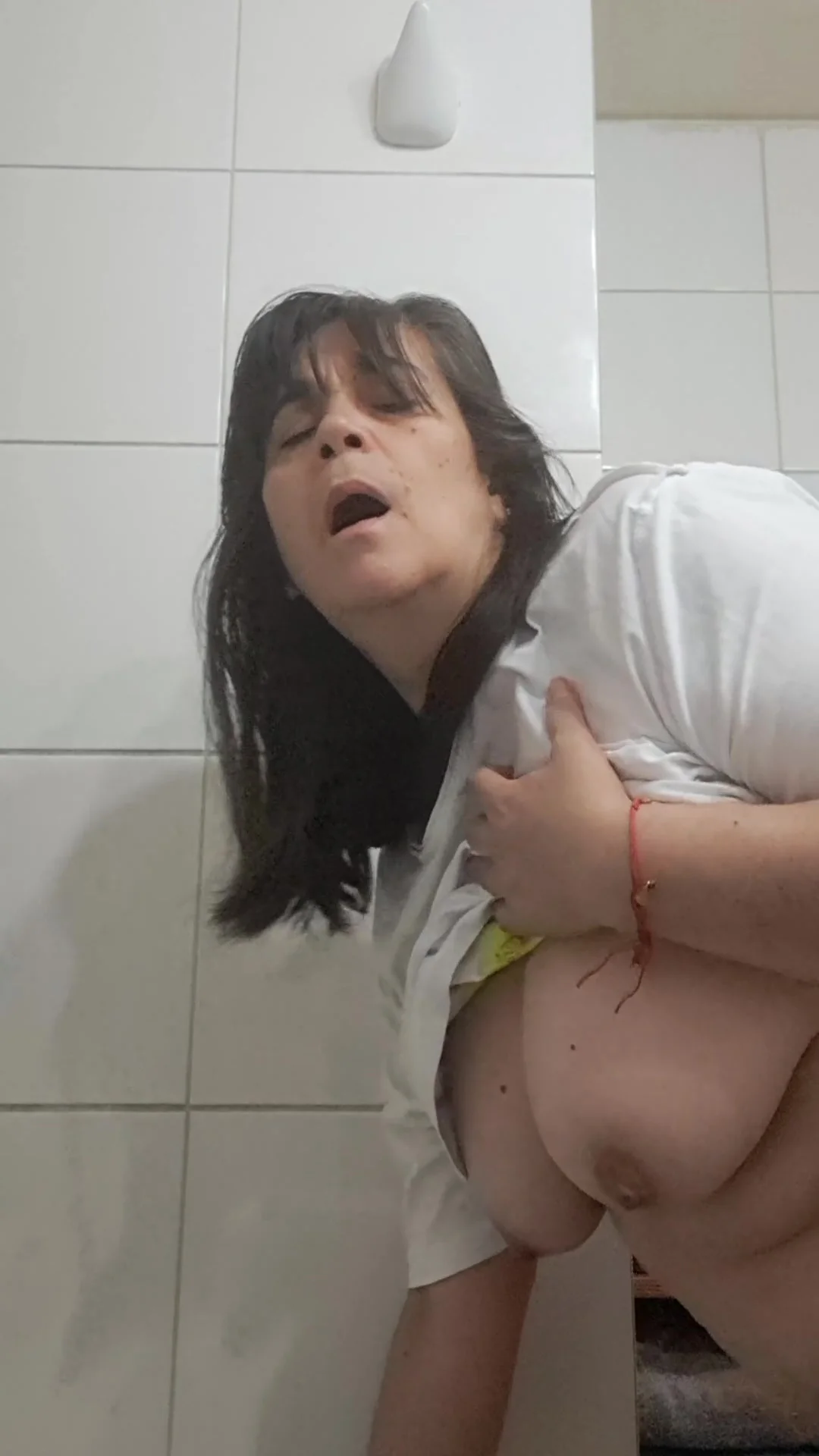 Stepmom Fucked By Surprise And Creampie Standby Bathroom
