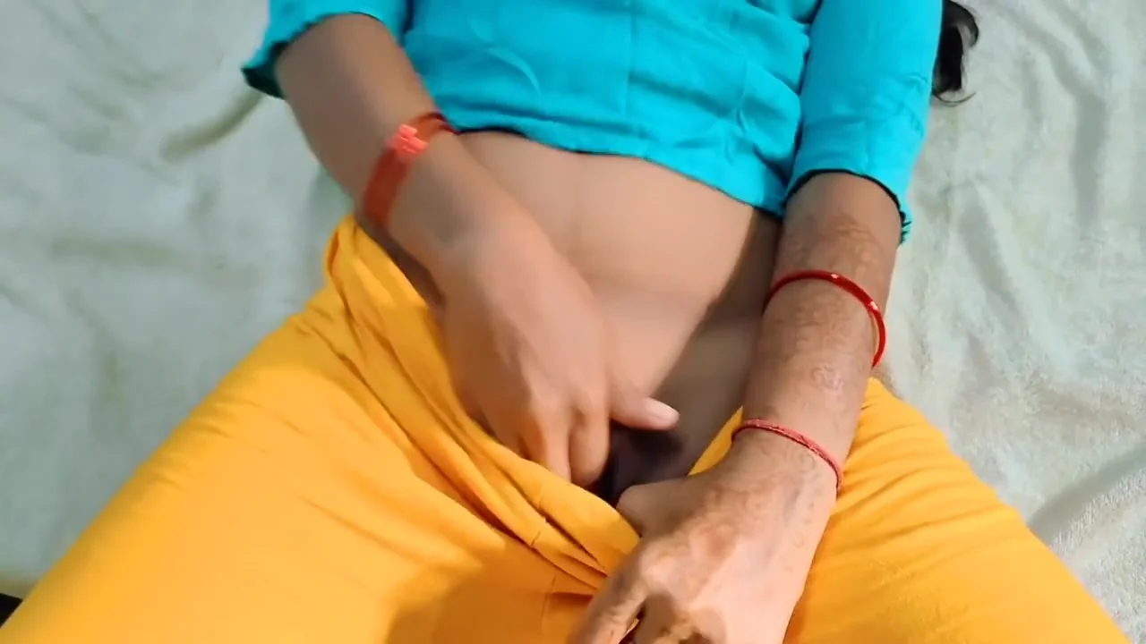 Desi Bhabhi Squirts In Bed Hard Fucking In Devar