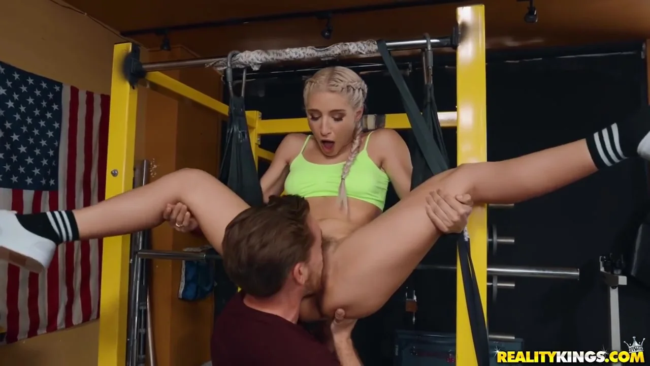 A Pretty Gym Girl Enjoys Having Her Hungry Hairy Twa