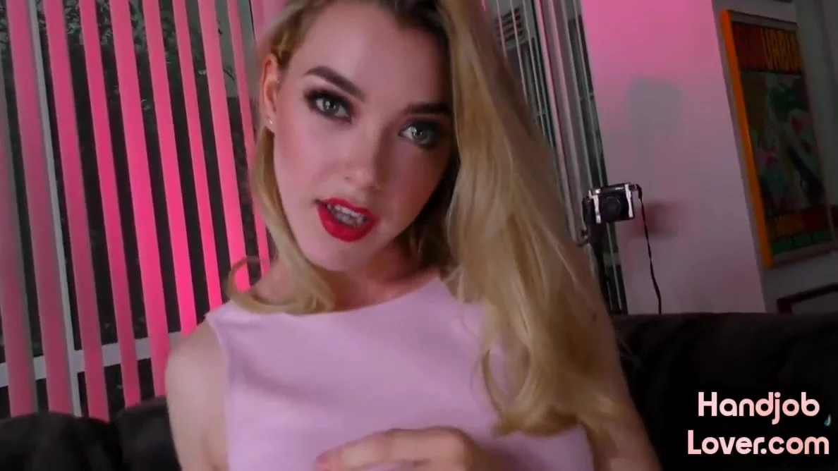 Hj Babe Jerks Oiled Dong In Pov While Talks Dirty To Her Bf