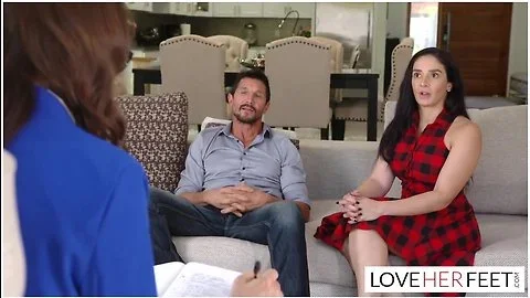 Lexi Luna - Big Boobed Teacher Gets Her Feet Worshiped By Her students 18+