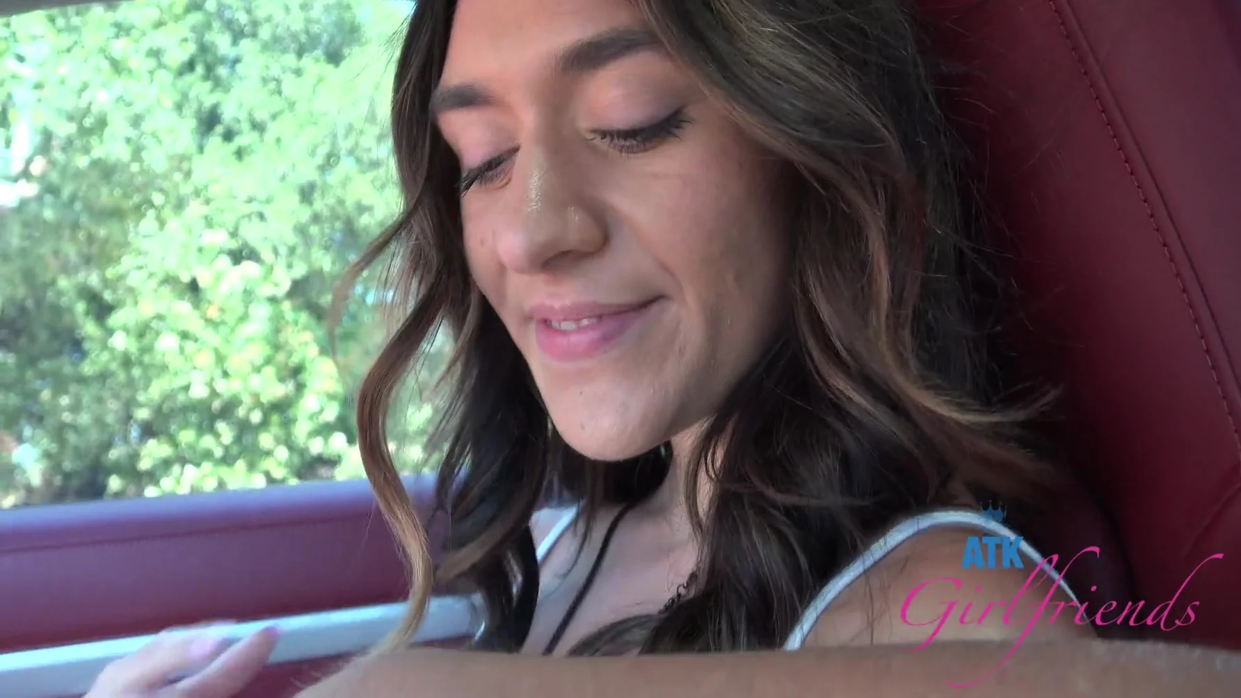 Amateur Goes On A Ride In The Turbo S And Gets That Pretty Pink Pussy Fingered - Aubry Babcock