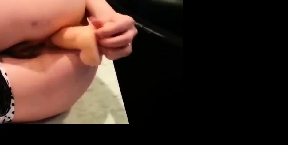 Giadonna trying different anal toys