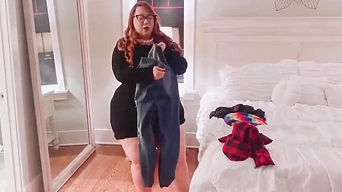 Curvalicious Ssbbw Trying On Clothes With Lagoon Blaze