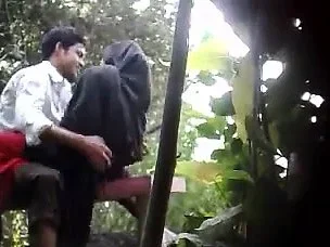 BanglaDeshi Boys and damsels hookup in Park