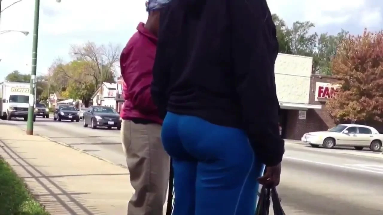BLACK ASS WITH VPL