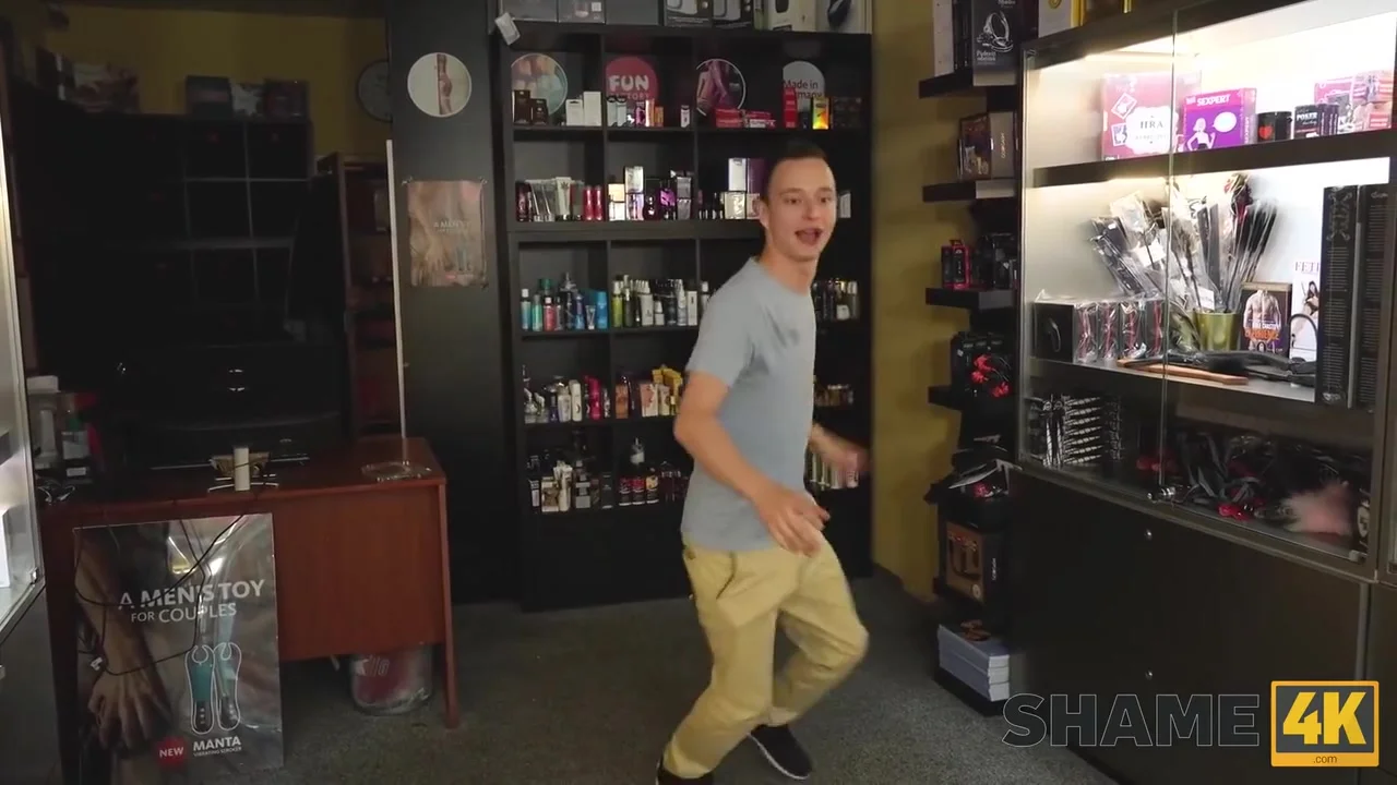 Big Time Dildo Addict